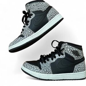 Black and grey Air Jordan 1 Retro High OG Elephant trainers Men’s Shoes